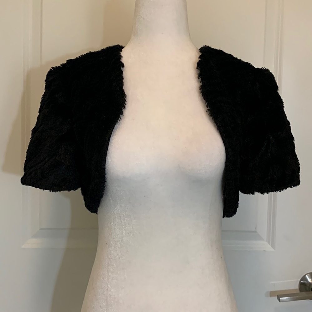 MARINA | small | black | short sleeves cropped cardigan